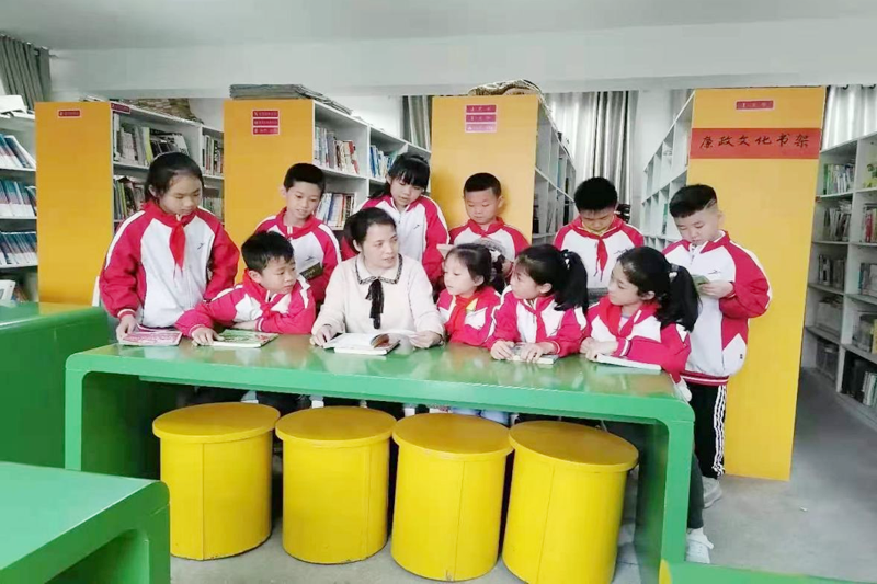 青春在教育事业中闪光 3.png
